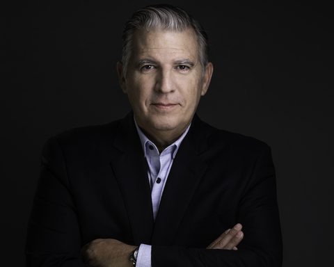 Mike Alvarez Headshot